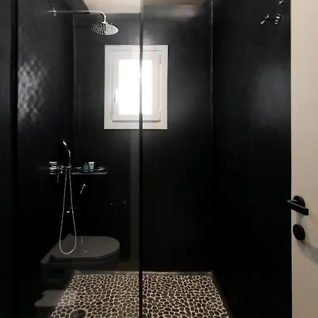 Aparthotel Eden Beachfront Residences &