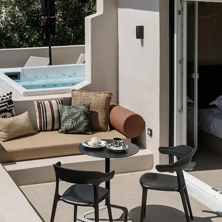 Hotel apartamentowy Eden Beachfront Residences &
