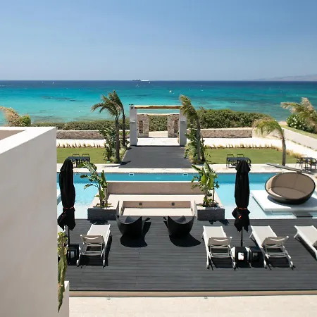 Eden Beachfront Residences & 4*