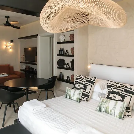 Aparthotel Eden Beachfront Residences &