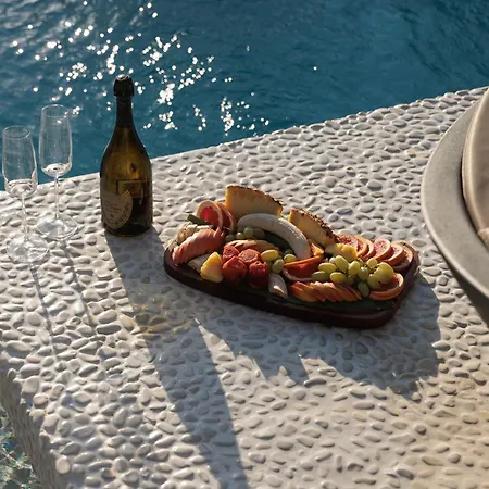 Eden Beachfront Residences & Kastrákion