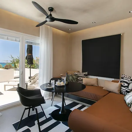 Aparthotel Eden Beachfront Residences & Kastrákion