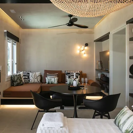 Hotel apartamentowy Eden Beachfront Residences &