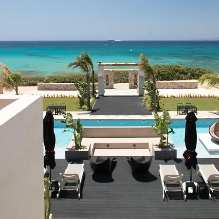 Eden Beachfront Residences & 4*