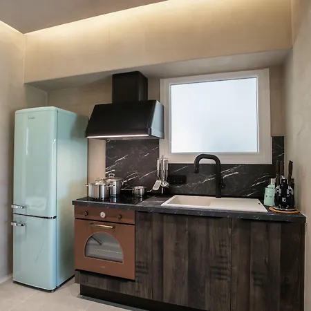 Hotel apartamentowy Eden Beachfront Residences &