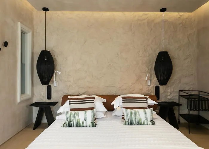 Apartahotel Eden Beachfront Residences & 4*