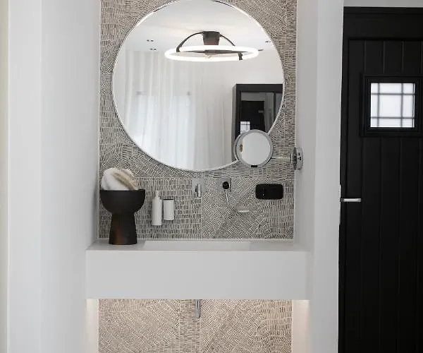 Apartahotel Eden Beachfront Residences &