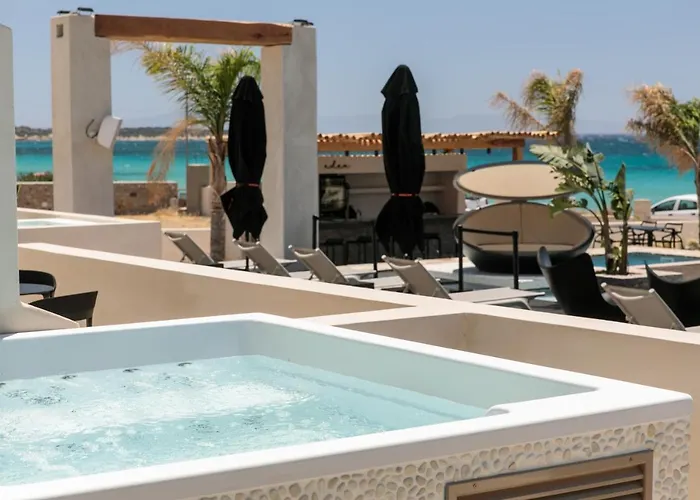 Apartahotel Eden Beachfront Residences &