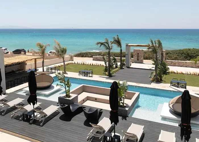 Eden Beachfront Residences & Kastrákion