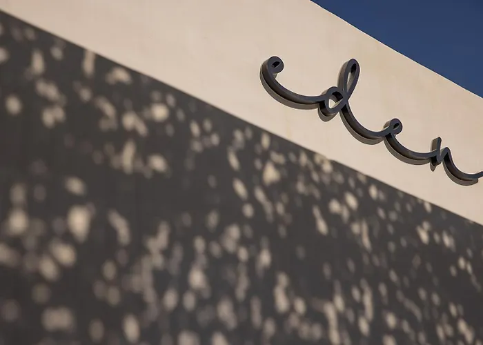 Apartahotel Eden Beachfront Residences &