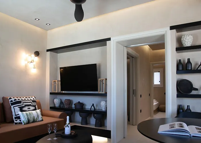 Apartahotel Eden Beachfront Residences &